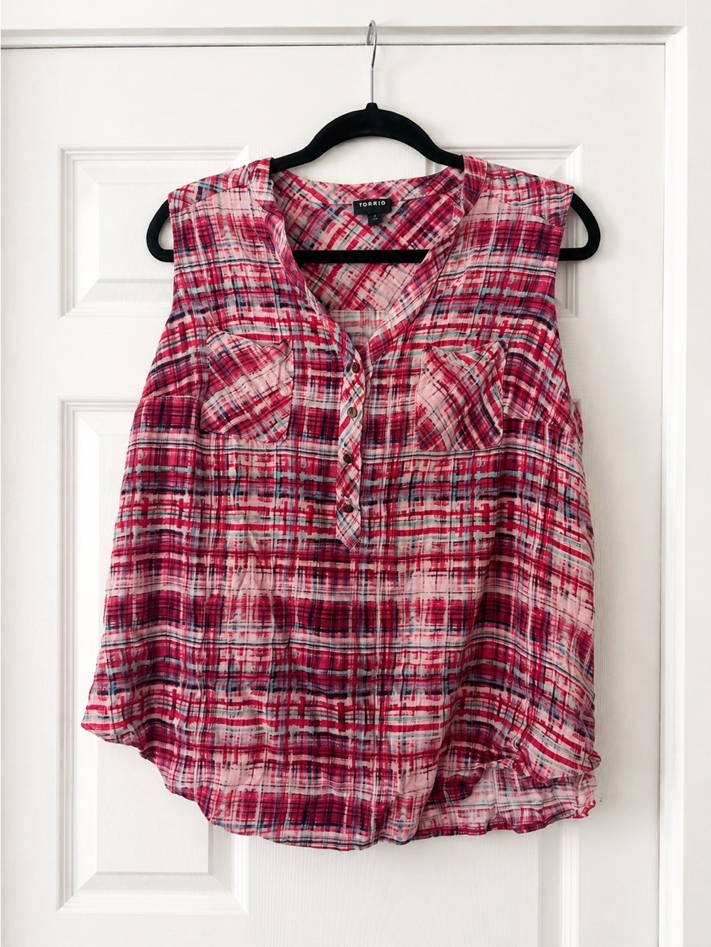 Torrid Size 1 Plaid Sleeveless Blouse Pink Red Rayon Plus Size Top